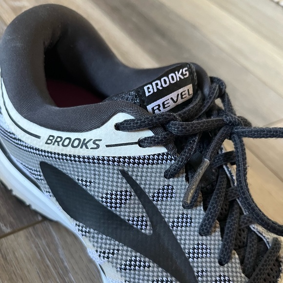 Brooks Revel Running Shoes Men’s 9.5 - Picture 8 of 13
